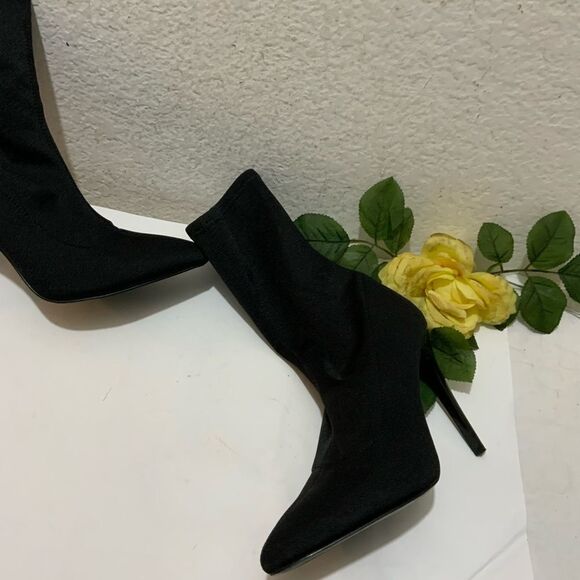 Call It Spring Hailassi Sock Booties 4” heel height size 8/ 38.5 - Picture 4 of 9